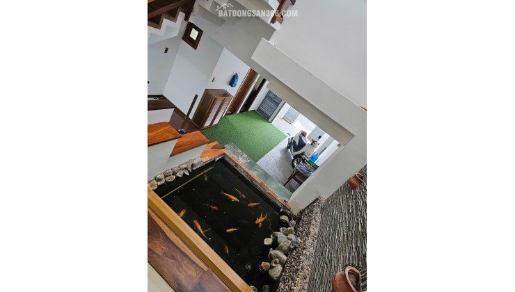 Bán nhà 3 tầng Phó Đức Chính, Vĩnh Hòa – gần biển 300m, có hồ cá Koi, giá 10 tỷ